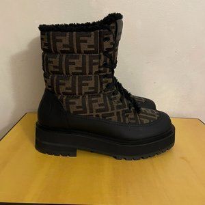 FENDI SNOW BOOTS
